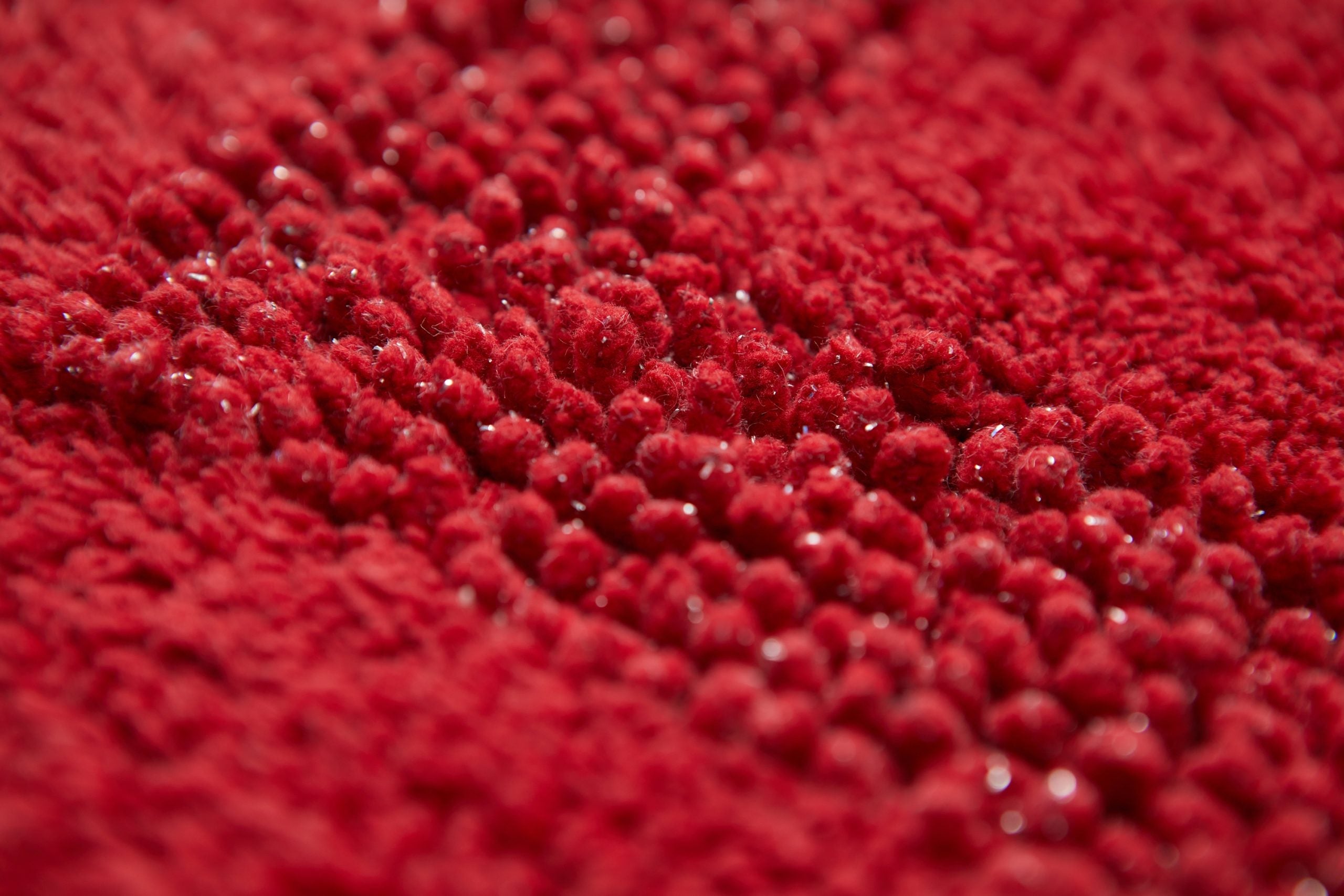 Brillare Sparkle Trim Bath Mat and Pedestal Set Red | Kumperi | 2 Piece | 98% Cotton 