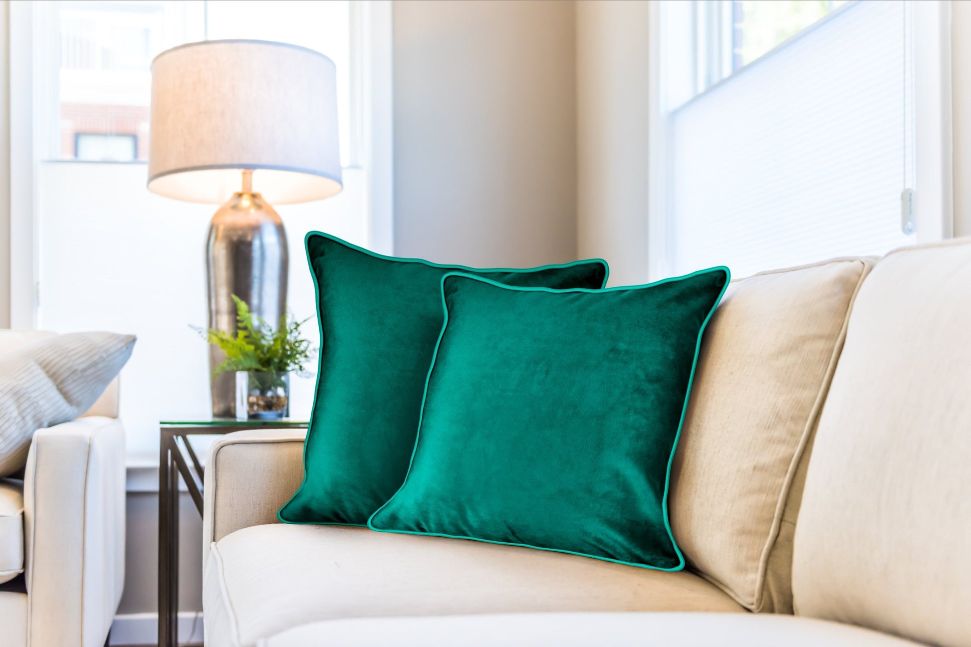 Chelsea Soft Touch Cushion Cover | Emerald Green | 43x43cm | Kumperi