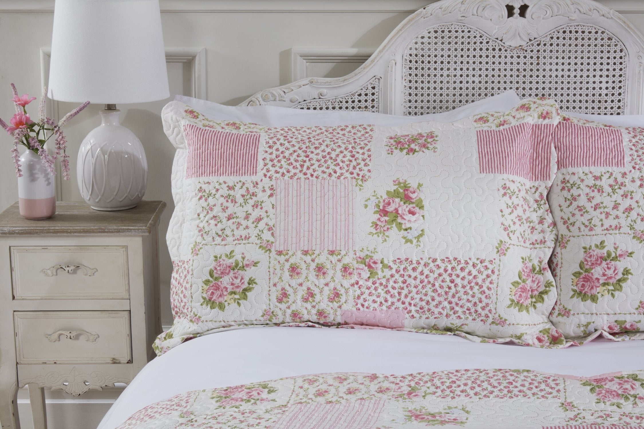 Cotswold Luxury Quilted Bedspread Set | Pink | Double & King | Kumperi