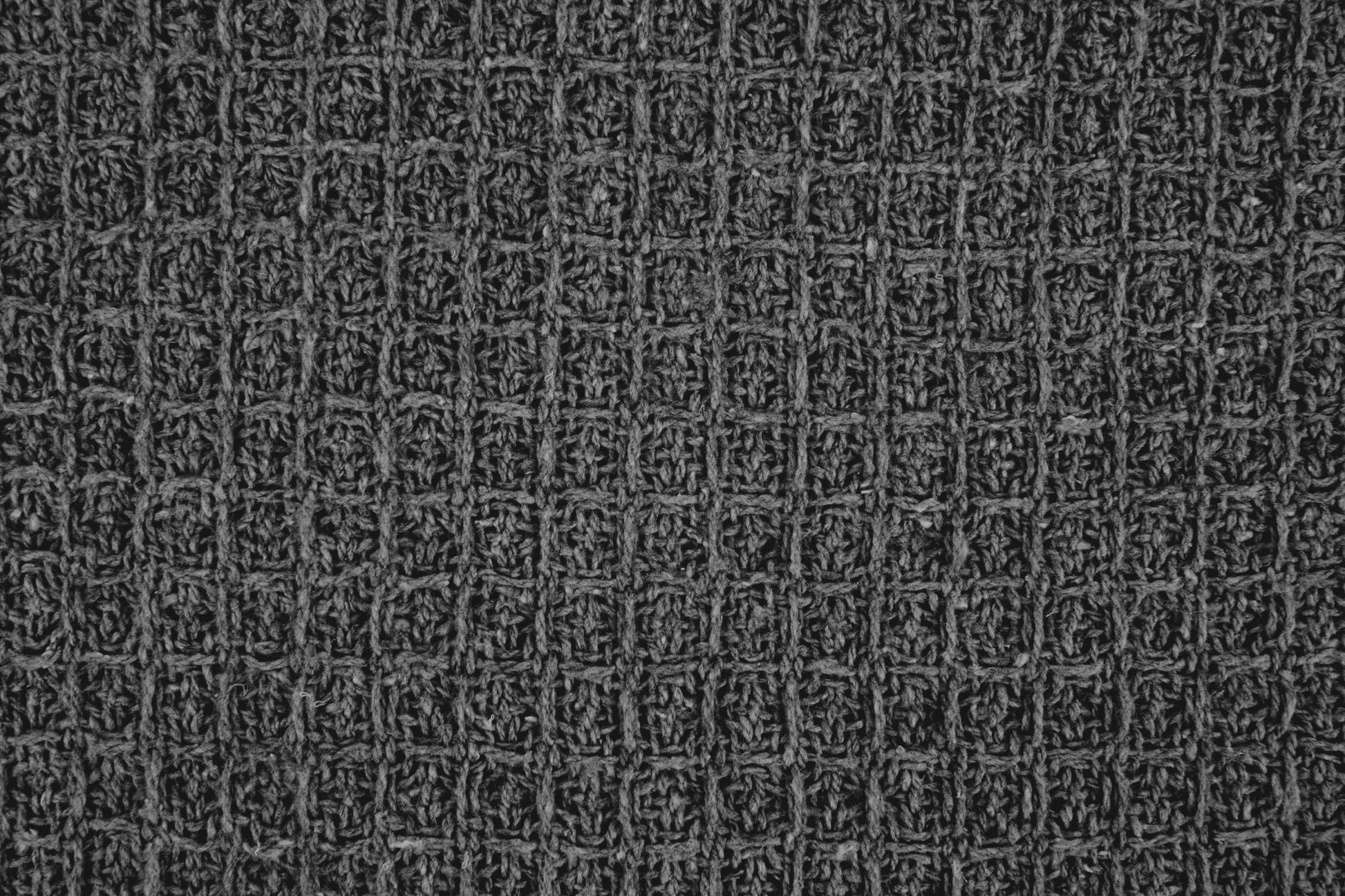 Honeycomb Throw | Charcoal | 177x254cm | 100% Recycled Cotton | Kumperi