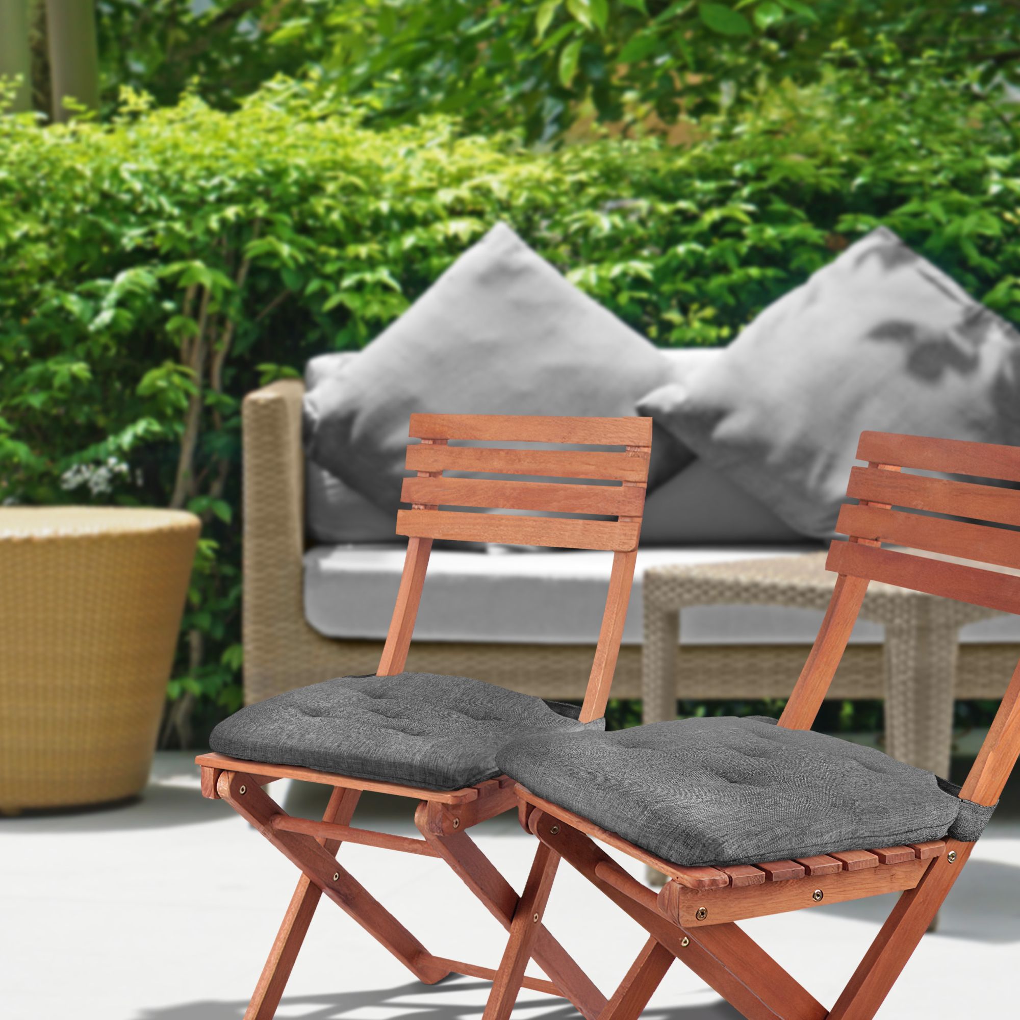 Jardin Waterproof Indoor Outdoor Seat Pad | Charcoal | 40x40cm | Kumperi