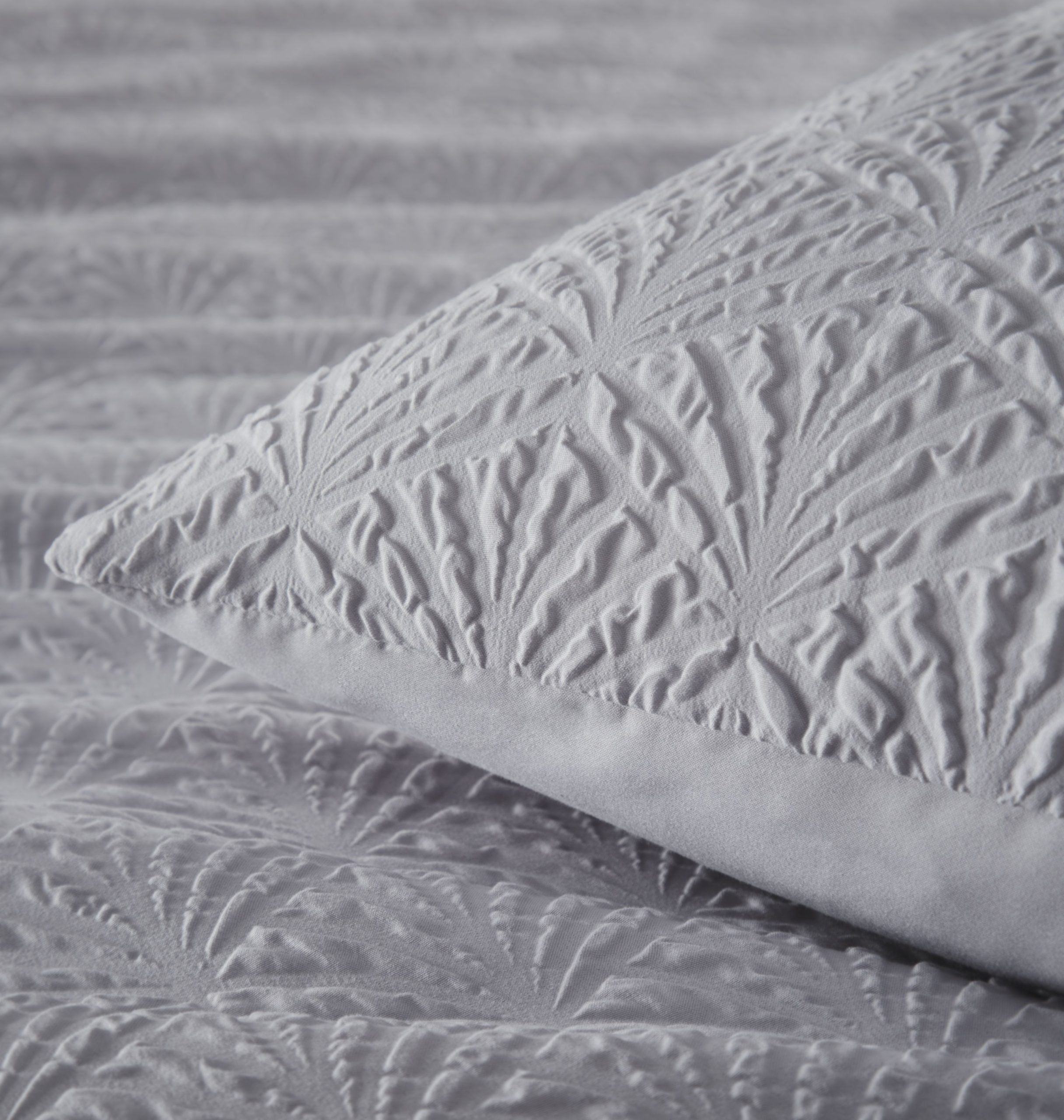 Sorrento King Duvet Cover Set | Grey | Embossed Geometric | Kumperi