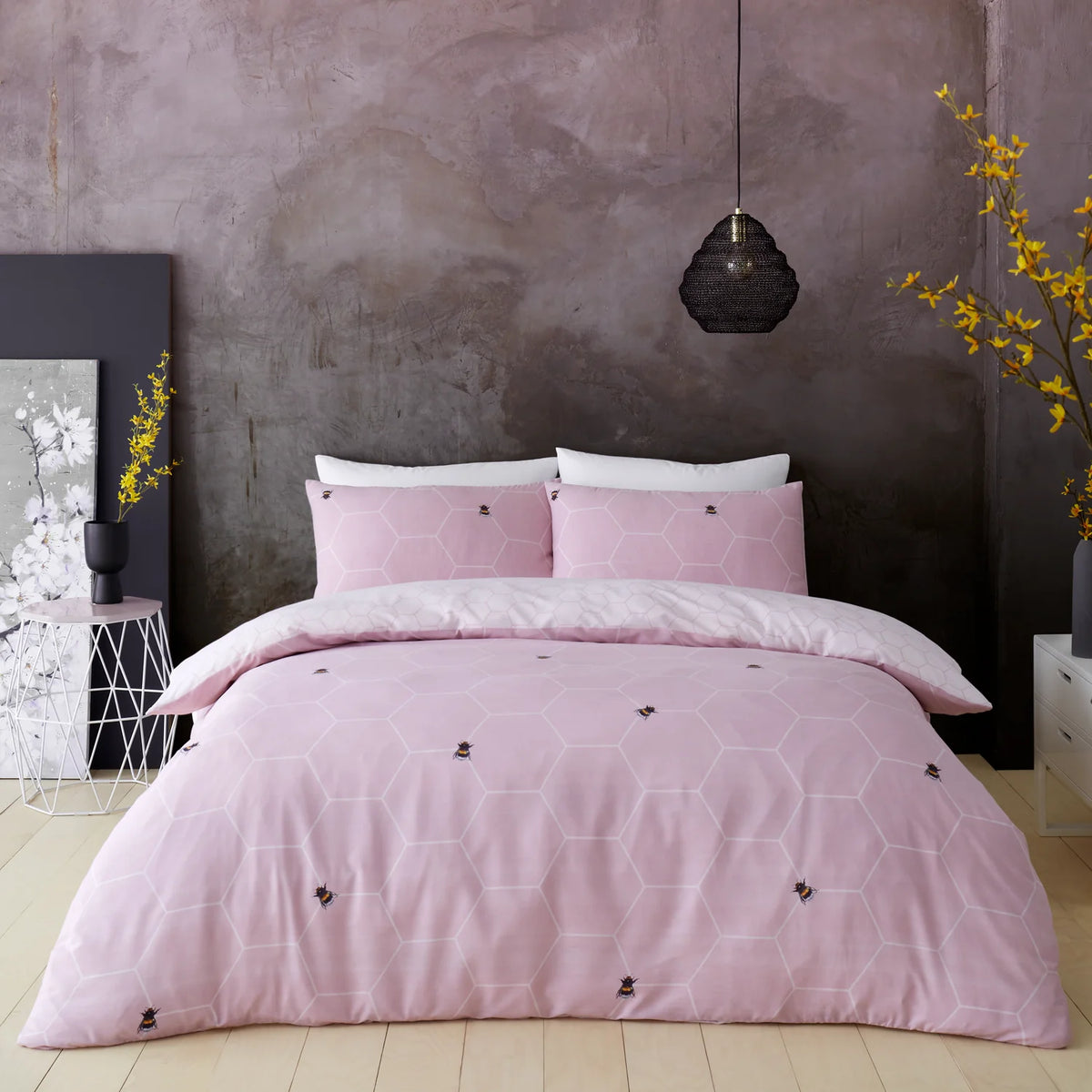 Blush pink bee geometric diamond print reversible king duvet cover set, 50% cotton, 50% polyester with 2 pillowcases