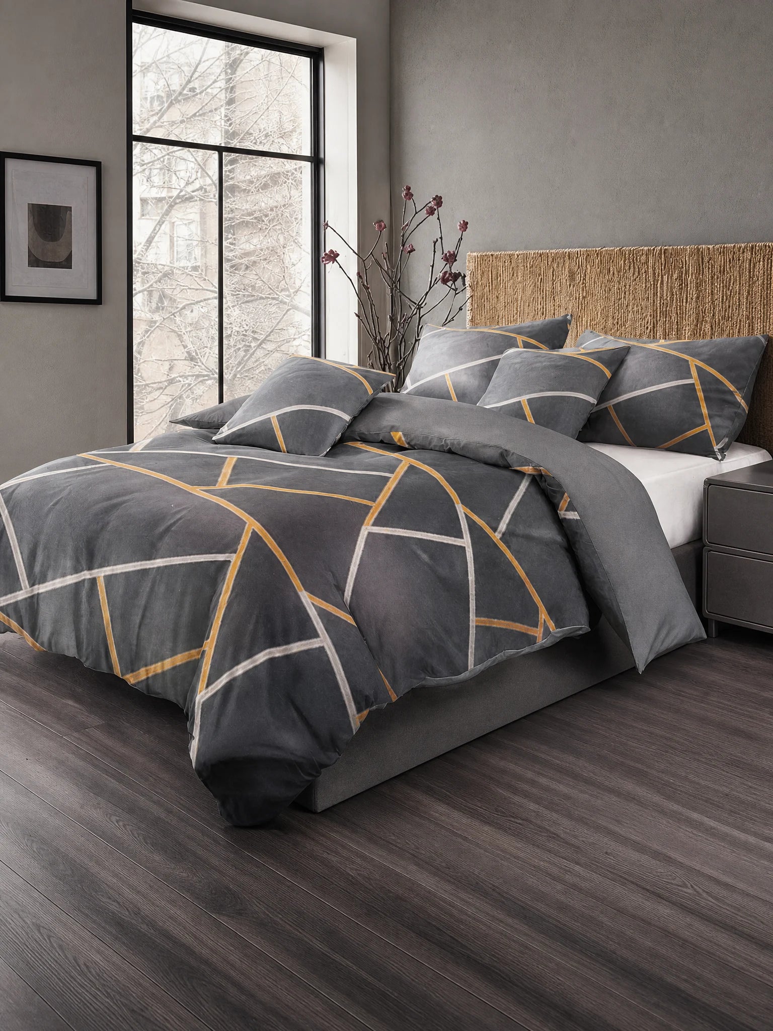 Geometric Lines King Duvet Cover Set | Charcoal Grey Gold | Egyptian Cotton Touch | Kumperi