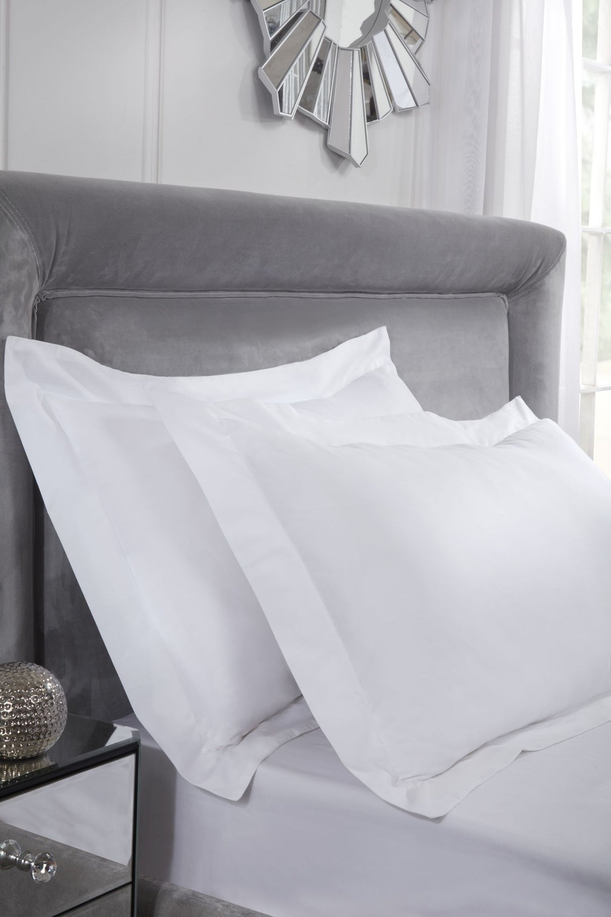 White 400 thread count luxury Oxford pillowcase pair with elegant border finish